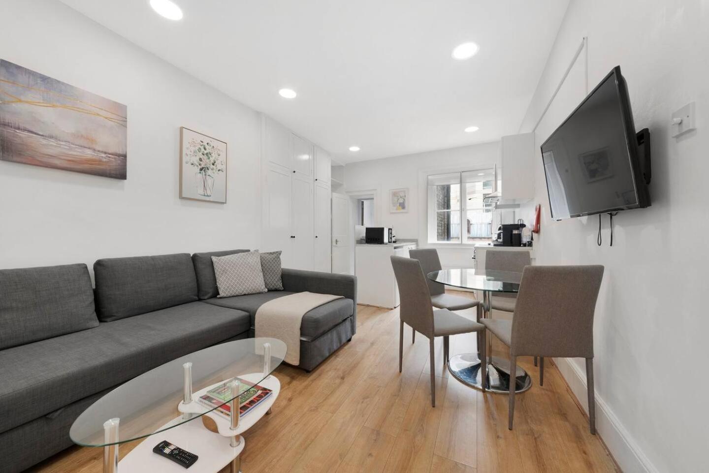 2 Bed Piccadilly Apartment 3 London Exterior photo
