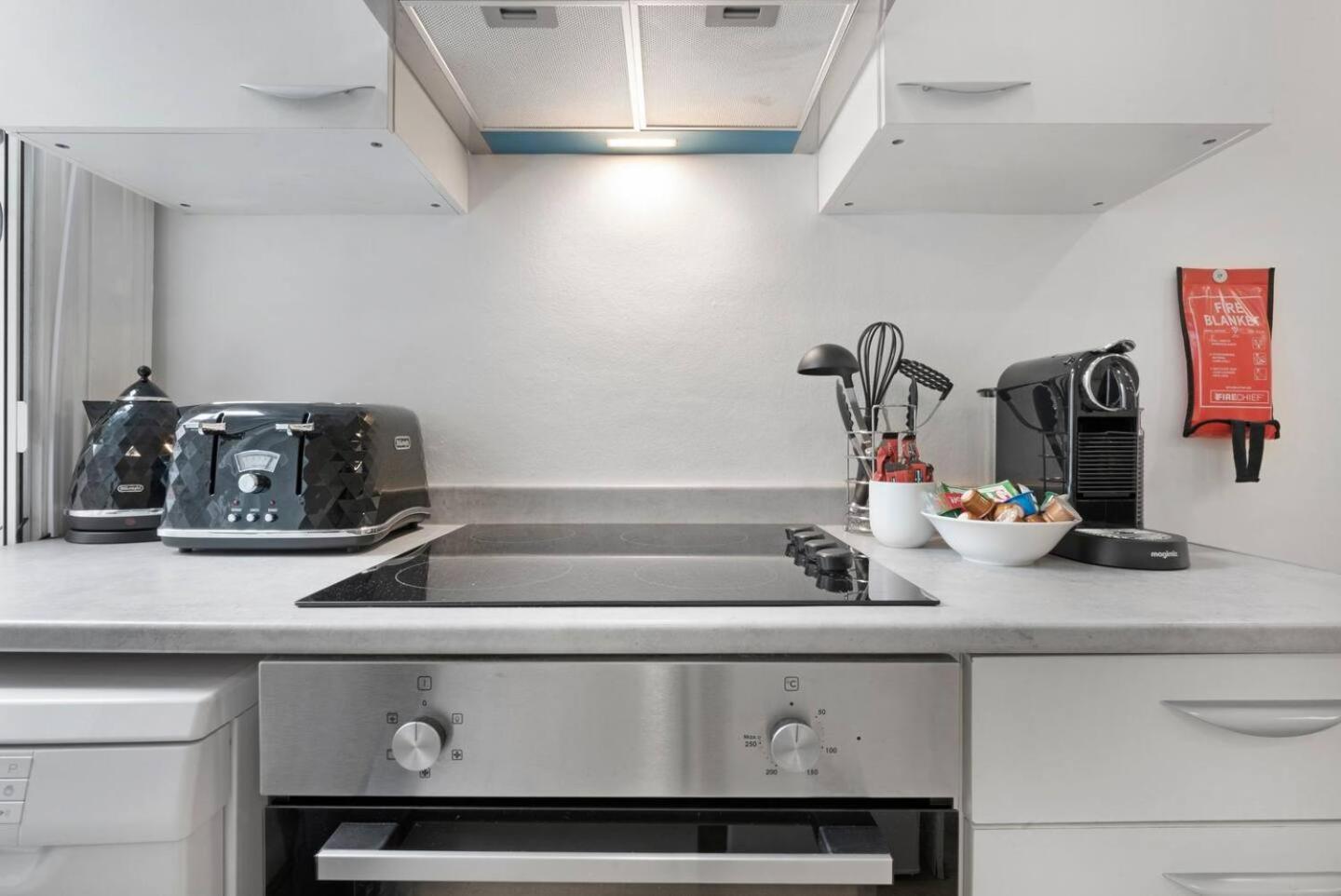 2 Bed Piccadilly Apartment 3 London Exterior photo